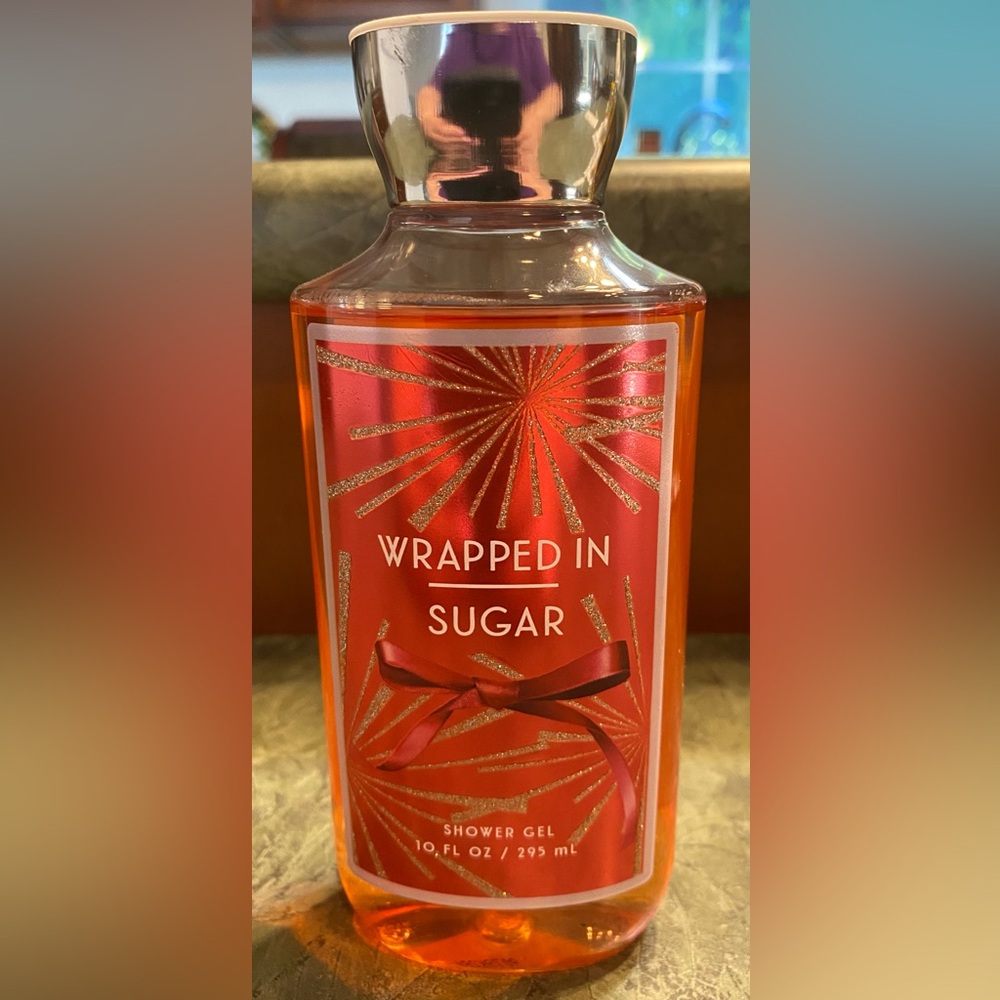 Bath & Body Works Wrapped in Sugar Shower Gel
